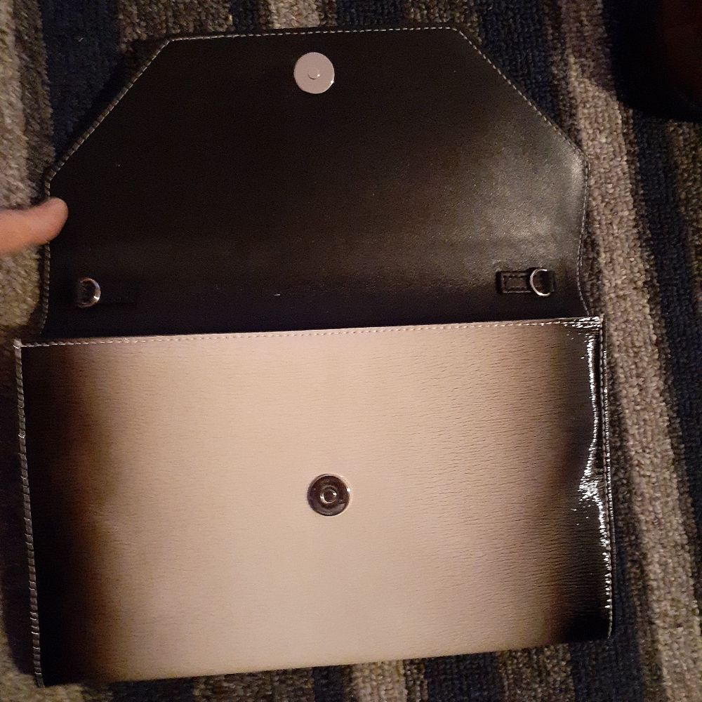 Handheld purse - Picture 2 of 3
